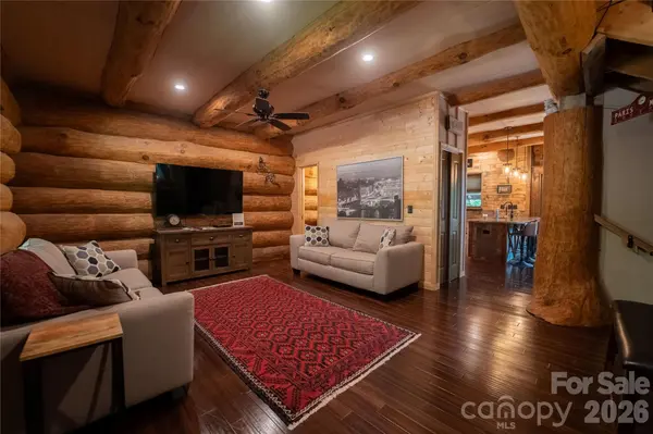142 W Southwood DR, Brevard, NC 28712