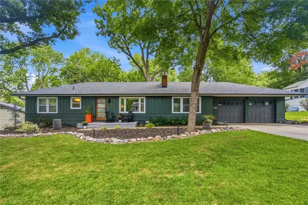 5408 W 65th PL,  Prairie Village,  KS 66202