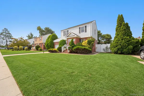 2262 First Street ST, East Meadow, NY 11554