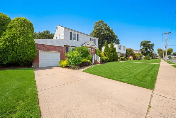 2262 First Street ST, East Meadow, NY 11554