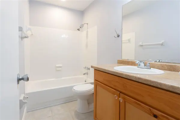 123 SEAHORSE DR SE #D, St Petersburg, FL 33705