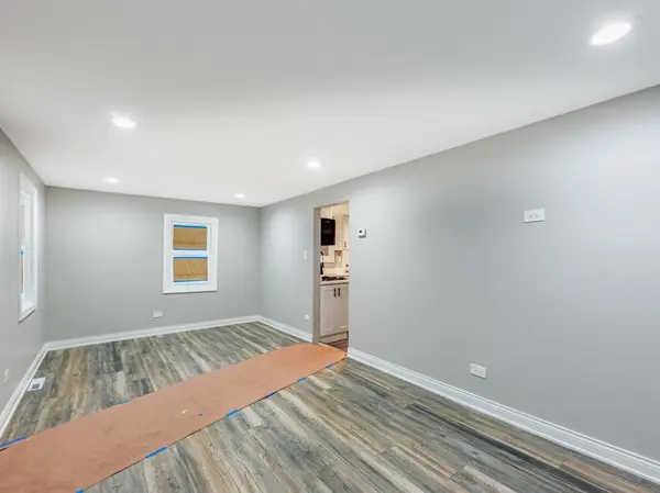 36 E 151st ST, Harvey, IL 60426
