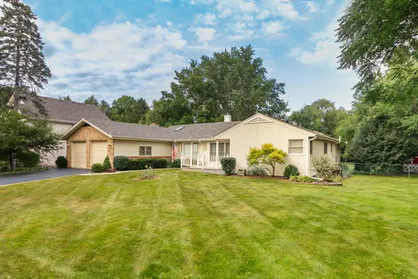 2470 Benton ST, Palatine, IL 60067