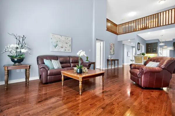 145 Louisbourg WAY, Markham, ON L6E 2A2