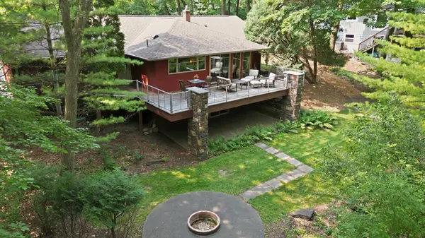 18416 Ridgewood RD, Minnetonka, MN 55391