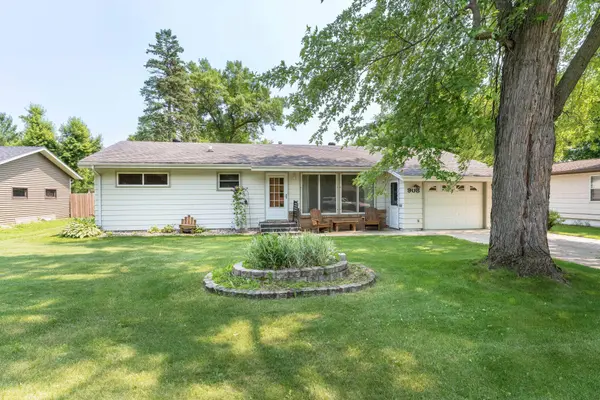 908 N 1st AVE, Fergus Falls, MN 56537