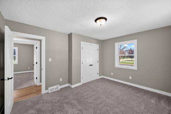 610 Jefferson AVE SW, Eyota, MN 55934