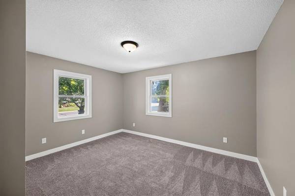610 Jefferson AVE SW, Eyota, MN 55934