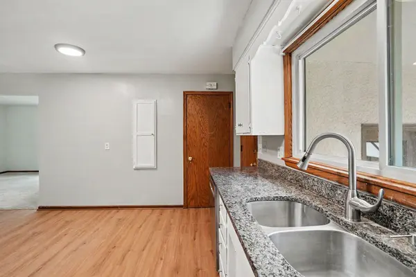 1527 Winchell ST, Saint Paul, MN 55106