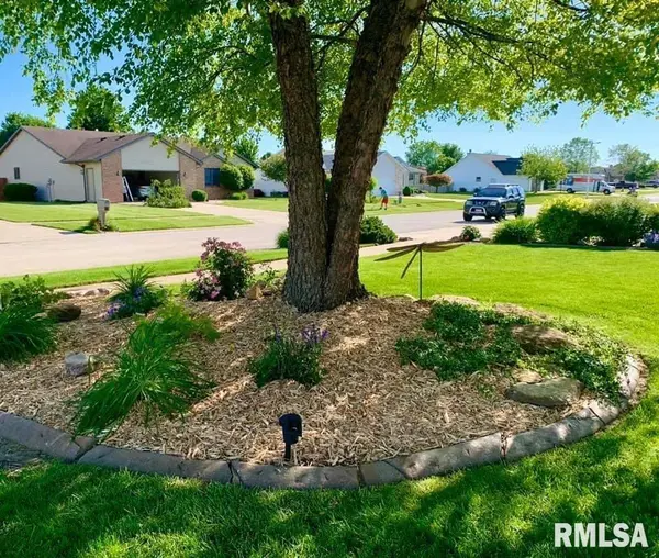1505 REDWOOD DR, Chatham, IL 62629