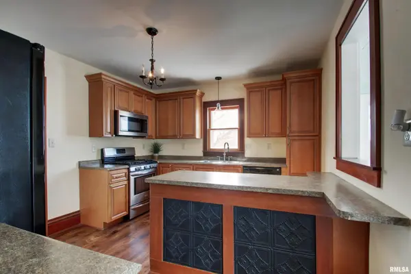126 EAST ST, Ursa, IL 62376