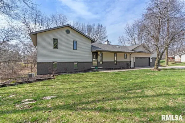 13877 LINDA LN, Athens, IL 62613-0000
