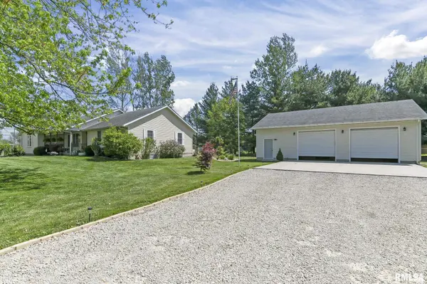 418 HENRIETTA ST, Divernon, IL 62530