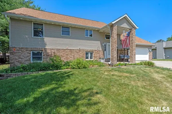 200 N ROSE DR, Auburn, IL 62615