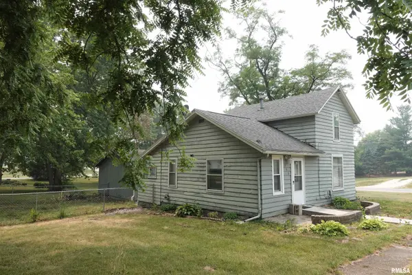 208 W MARION ST, Henderson, IL 61439
