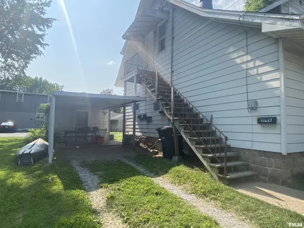 104 S SPRINGER ST, Carbondale, IL 62901
