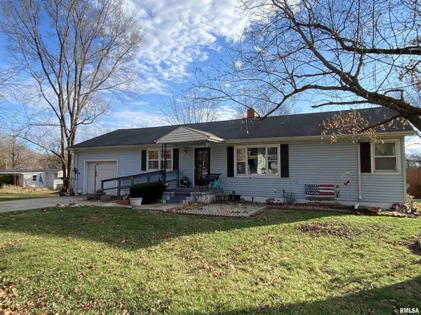 124 E MAIN ST,  Canton,  IL 61520