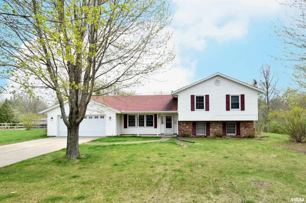 8216 N FORD RD, Edwards, IL 61528