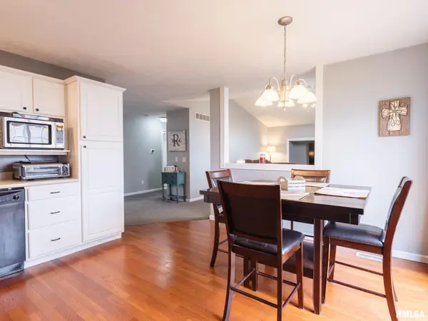 906 TAYLOR LN, Le Roy, IL 61752