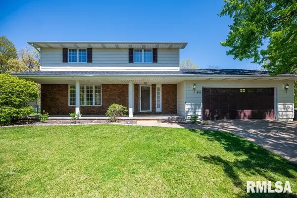 815 W SCOTTWOOD DR, Peoria, IL 61615