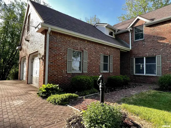 1515 N COAL RD, Colchester, IL 62326