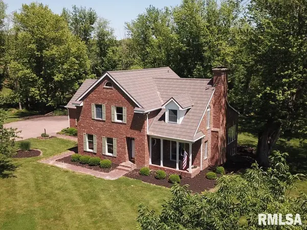 1515 N COAL RD, Colchester, IL 62326