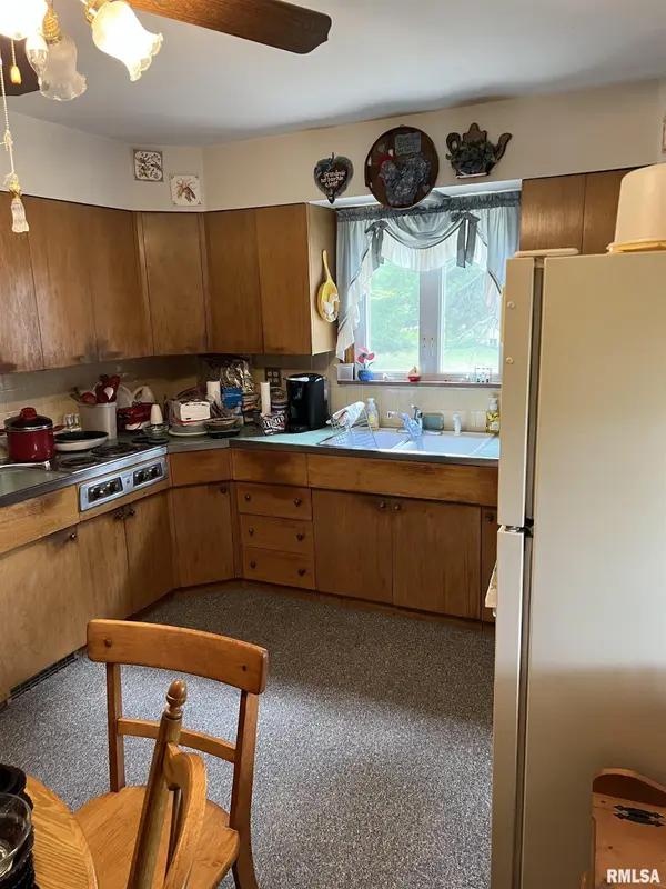 221 N JEFFERSON, Astoria, IL 61501