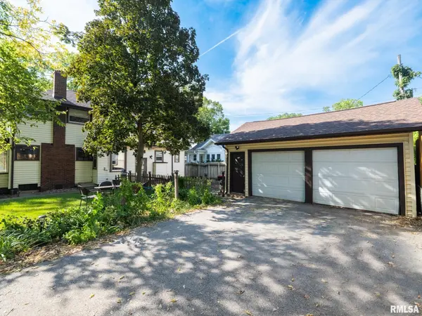 706 BACON ST, Pekin, IL 61554