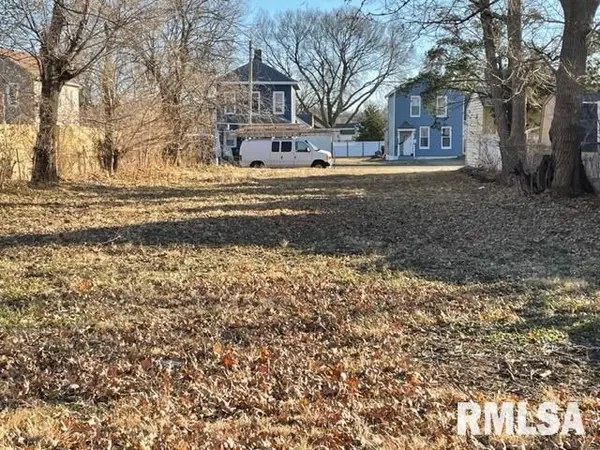 1011 4TH AVE, Rock Island, IL 61201