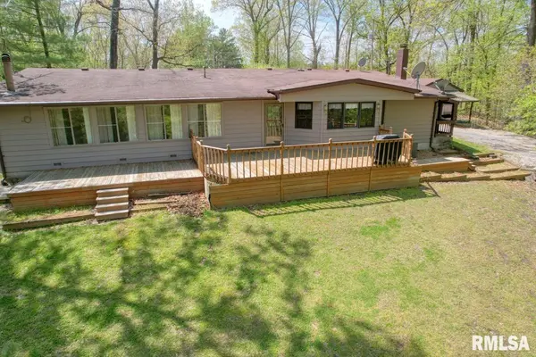 75 Boyer RD, Murphysboro, IL 62966