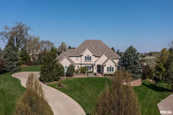 5000 FOXBOROUGH CT, Bettendorf, IA 52722