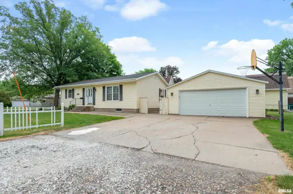 1148 37TH AVE, East Moline, IL 61244-3740