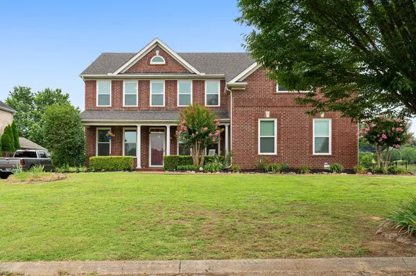 111 Camp Creek Cir, Hendersonville, TN 37075