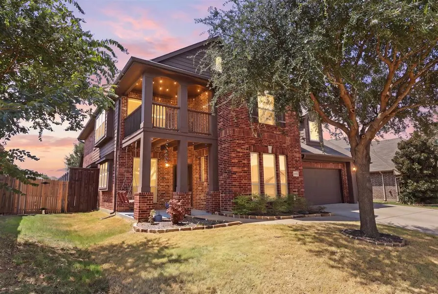 8308 Spitfire Trail, Aubrey, TX 76227