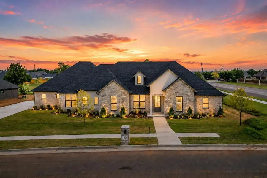 4500 SE 37th ST, Moore, OK 73165