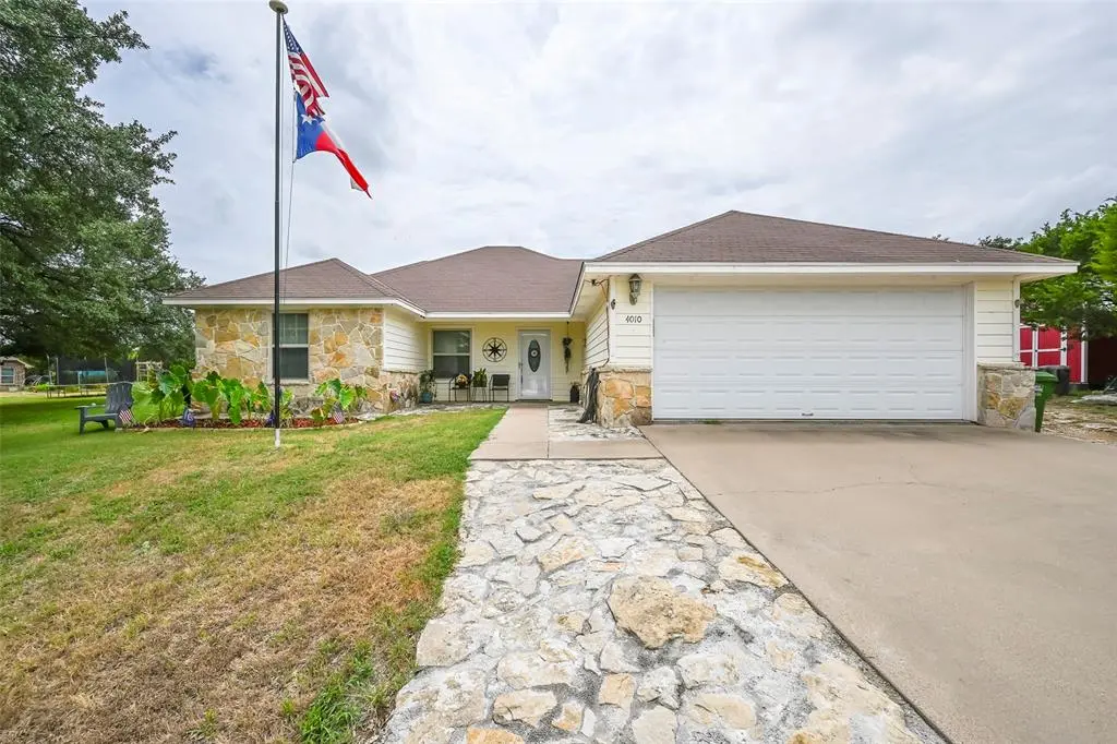 4010 Iron Horse Trail, Granbury, TX 76048