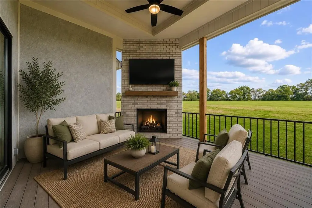 13511 Woodland Ranch DR, Lee's Summit, MO 64086