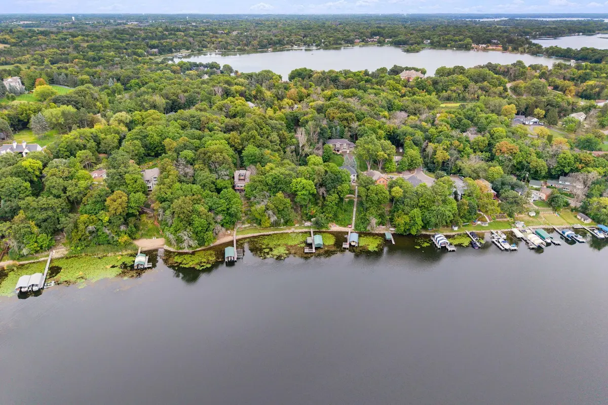 525 Park LN, Orono, MN 55356