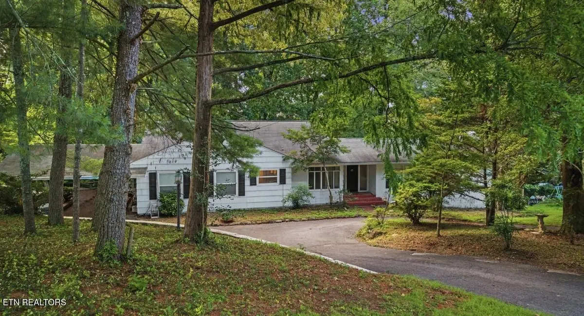 124 Orchard Circle, Oak Ridge, TN 37830