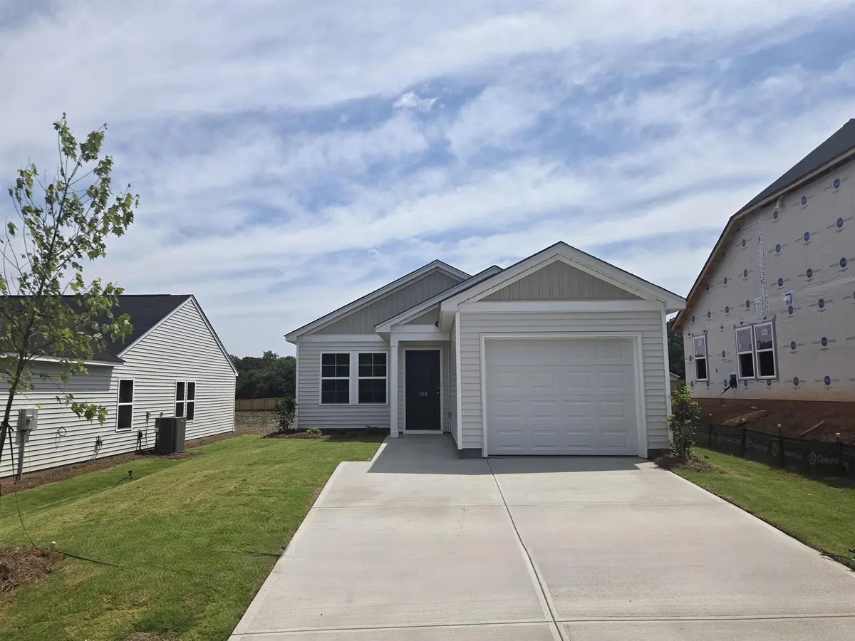 154 Cloverfield LN, Spartanburg, SC 29303