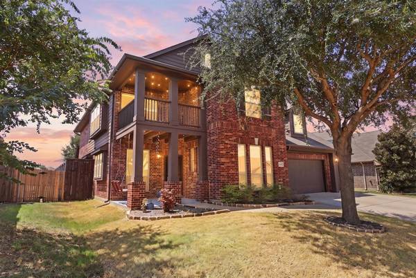 8308 Spitfire Trail, Aubrey, TX 76227