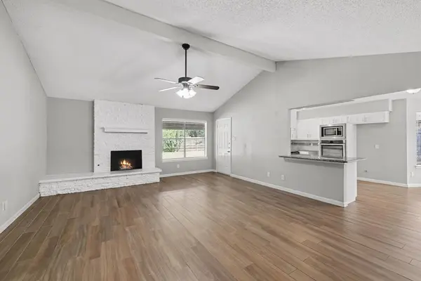 826 Glacier Lane, Grapevine, TX 76051