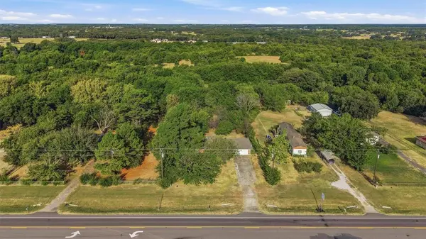 1017 Highway 377 N, Whitesboro, TX 76273