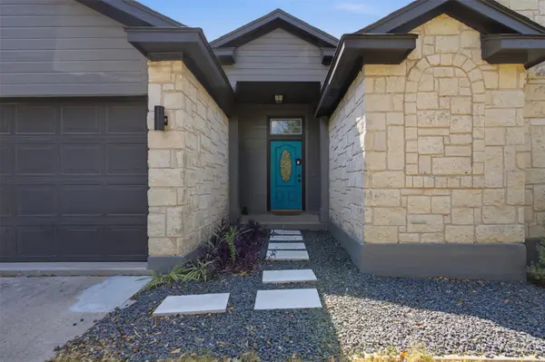 203 Little Lake RD, Hutto, TX 78634