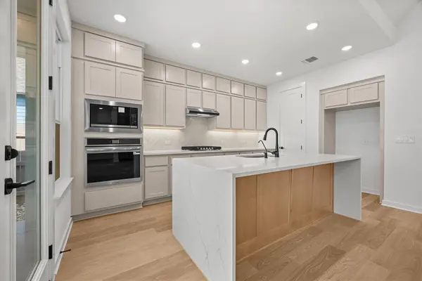 9505 Golden Lion DR, Austin, TX 78744