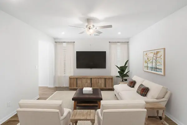 195 Weaver LN, Bastrop, TX 78602