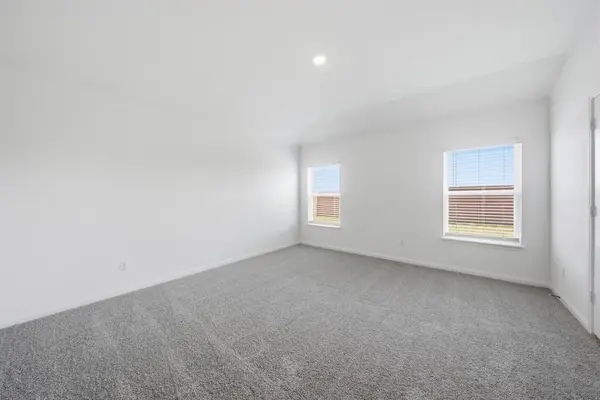 237 W Luna Blue LN, Jarrell, TX 76537
