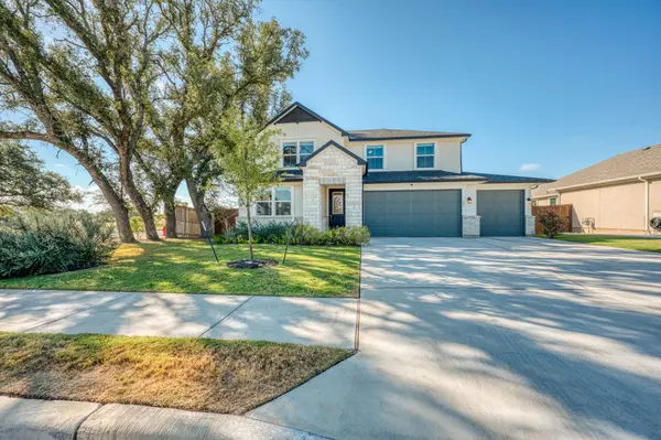 101 Plumbago LN, Marble Falls, TX 78654