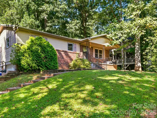 28 Fairhaven CT, Asheville, NC 28803