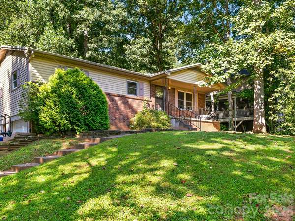 28 Fairhaven CT, Asheville, NC 28803